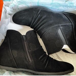 Baretraps Pixie Bootie Black Rebound Technology Sz 8M